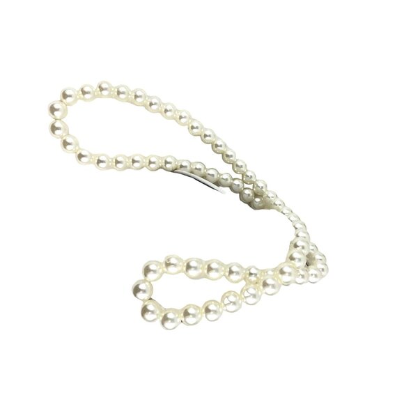 Zara Elegant White Pearl Necklace Timeless Strand For Women Classic Design - Picture 9 of 10